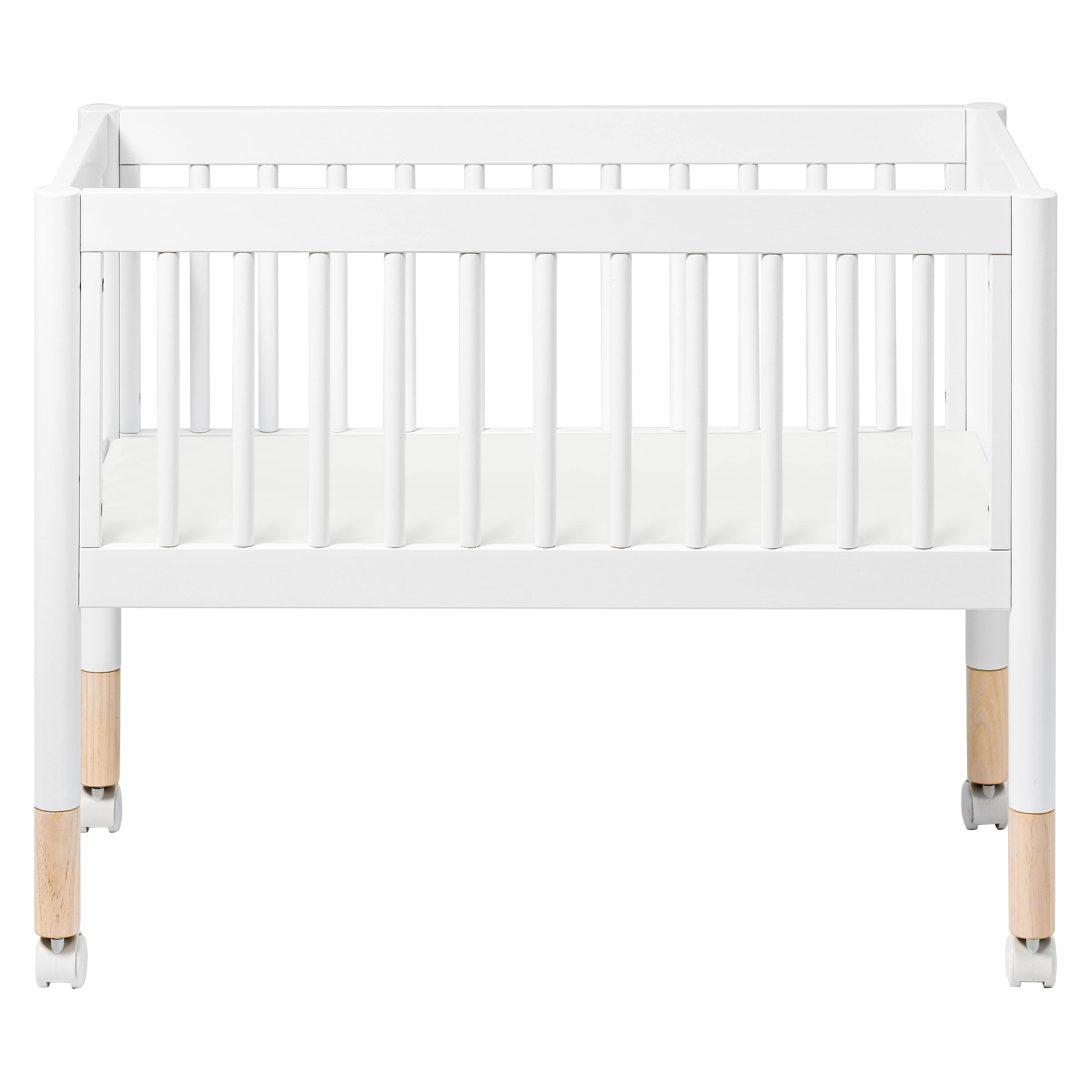 White Washed Natural Portable Bassinet T35136