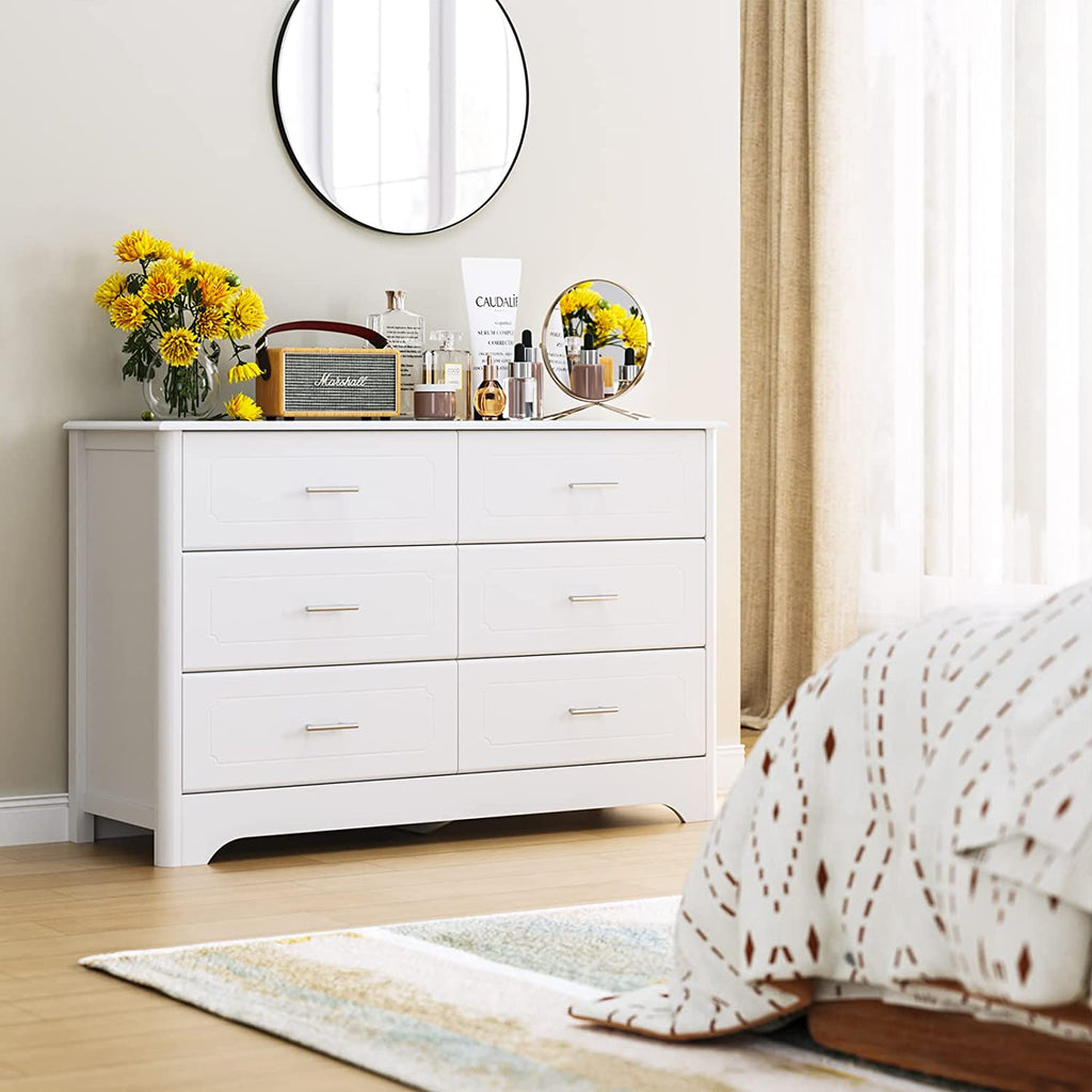 White Wood Dresser with Metal Handles O7468