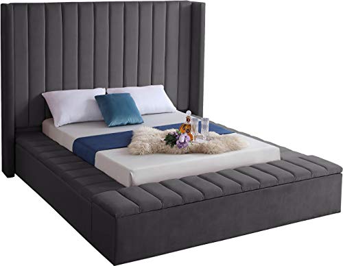 Cream Velvet Upholstered Full Bed with Storage U904