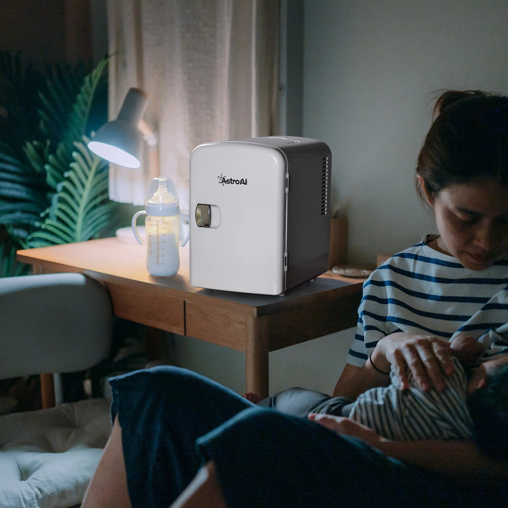 6 Can 4 Liter Portable Electric Cooler X42739