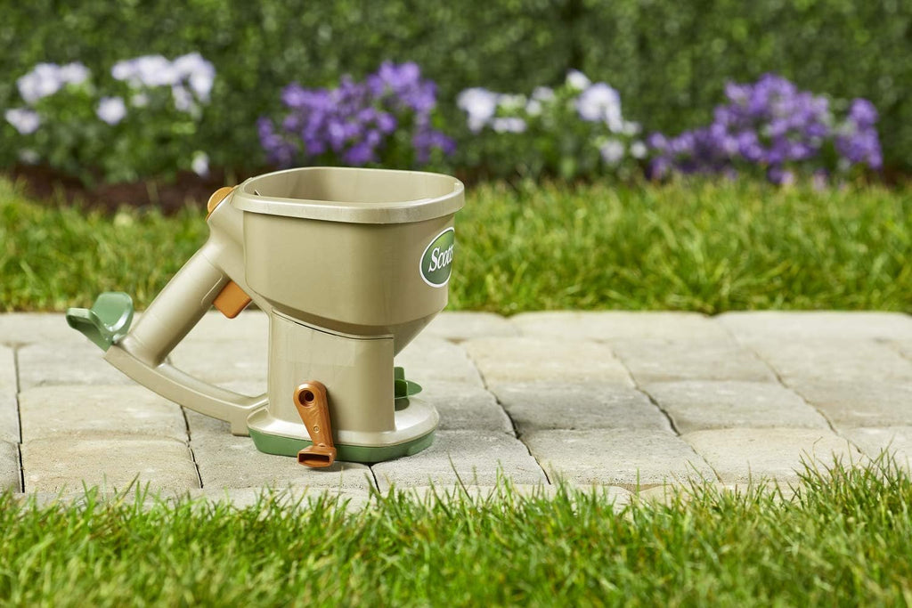 Hand-Powered Handheld Spreader U315