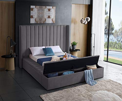 Cream Velvet Upholstered Full Bed with Storage U904
