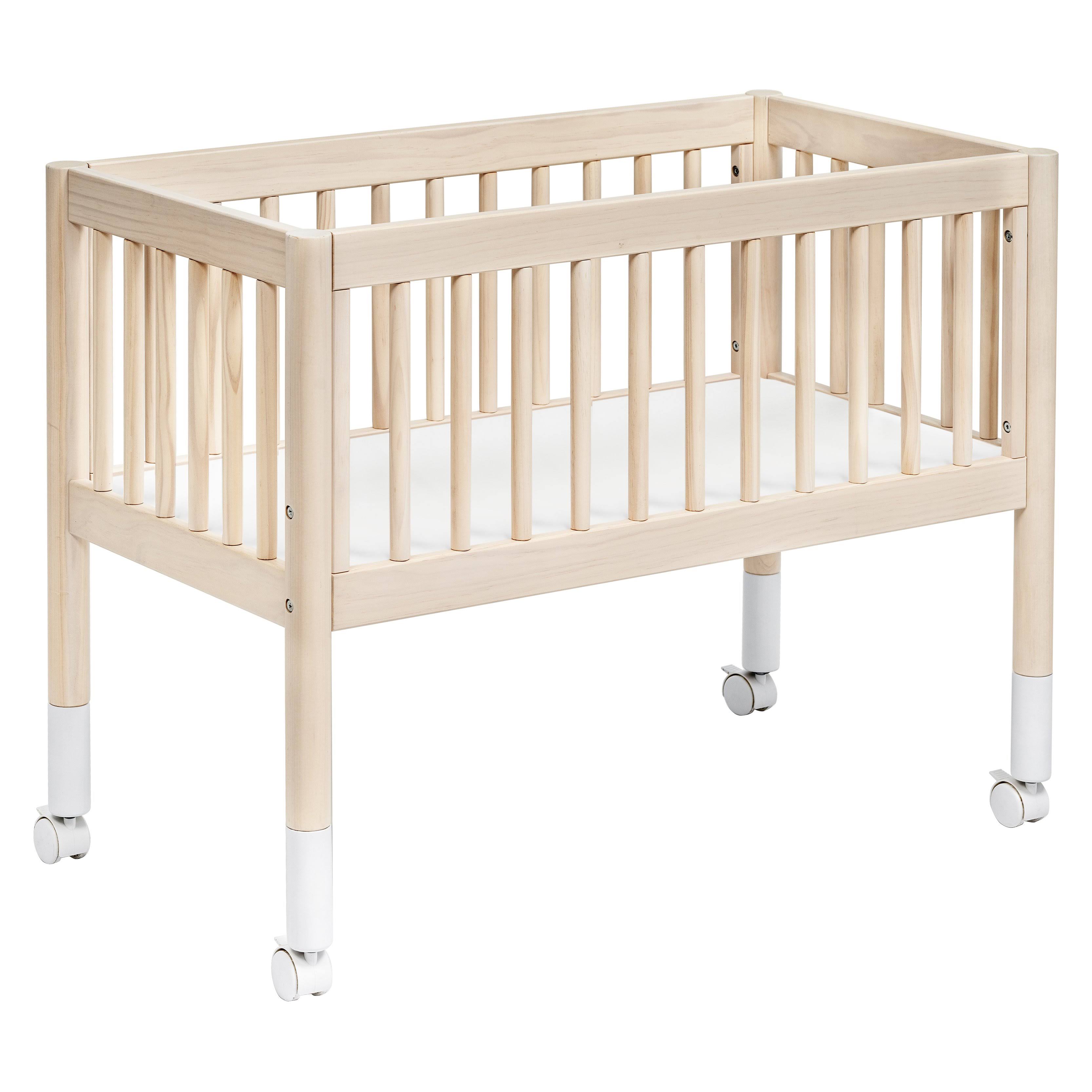 White Washed Natural Portable Bassinet T35136