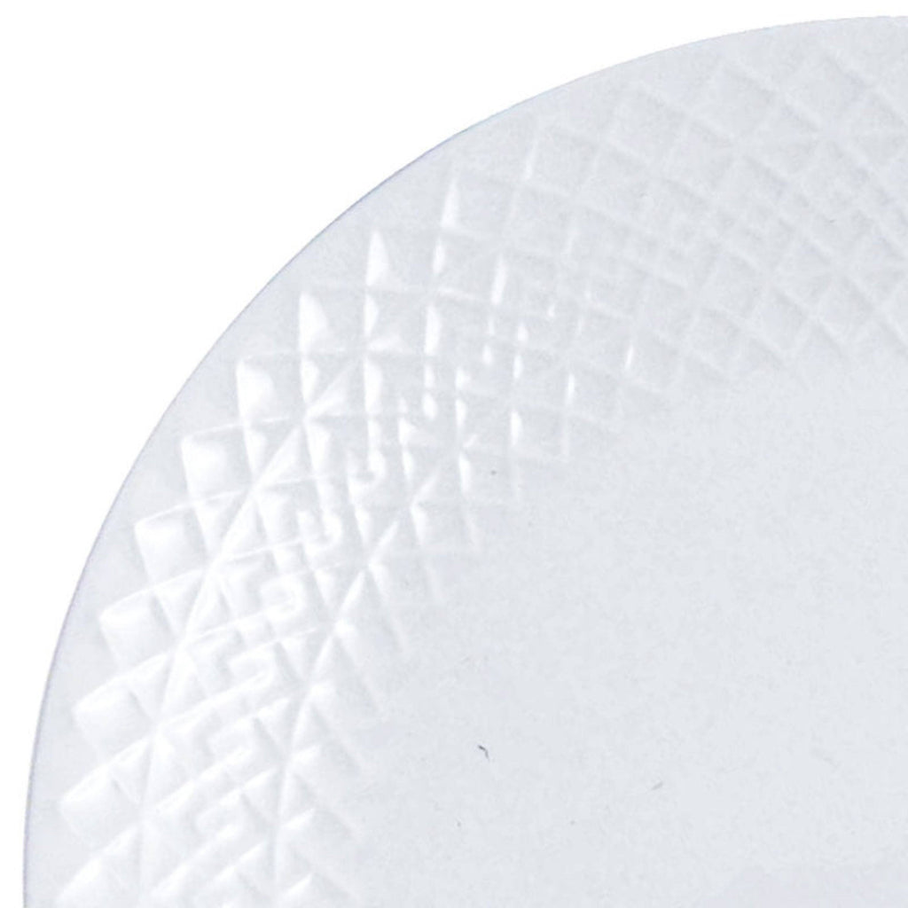 16 Piece White Dinnerware Set T835641