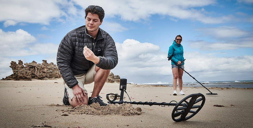 Multi-Purpose Metal Detector with 11" Double-D Smart Coil D205