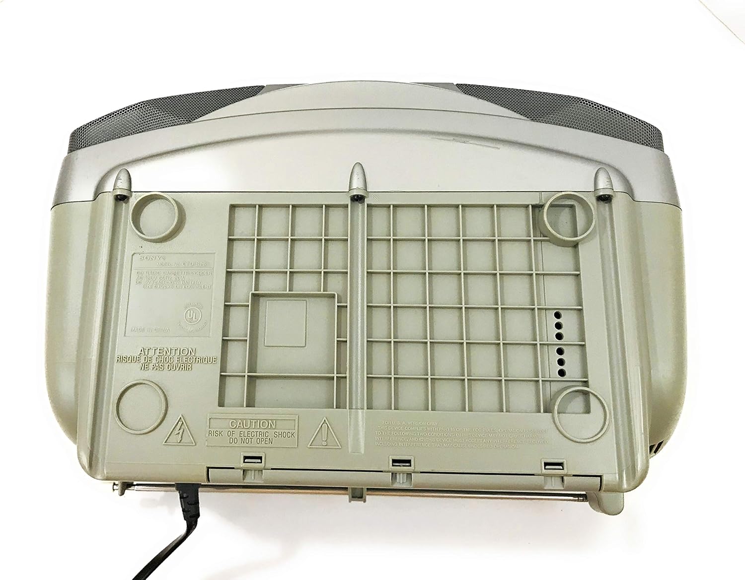 Portable AM/FM/CD Cassette Boombox J411