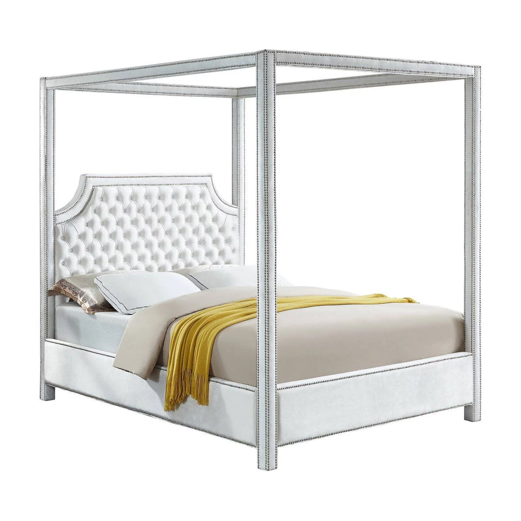 Tufted Canopy Bed with Nailhead Trim T83228