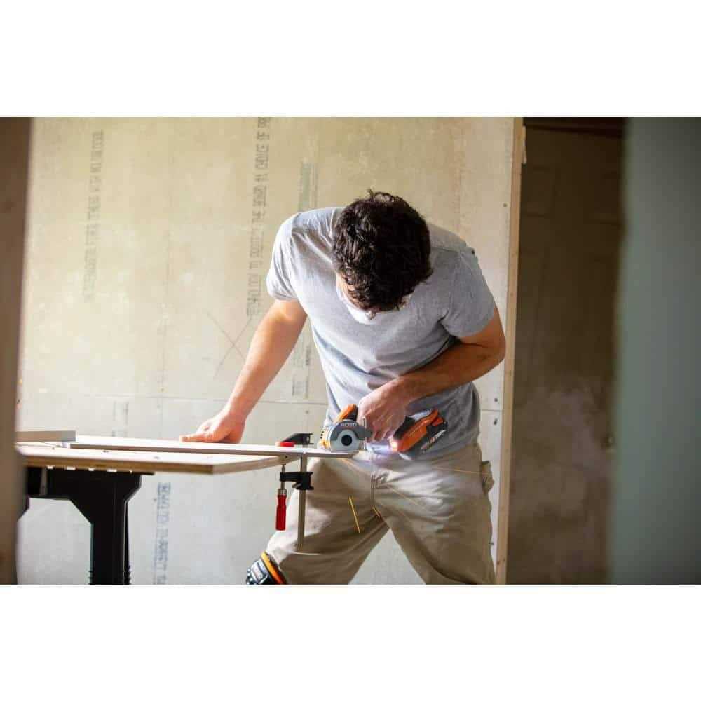18V Brushless Cordless Multi-Material Saw Y59428