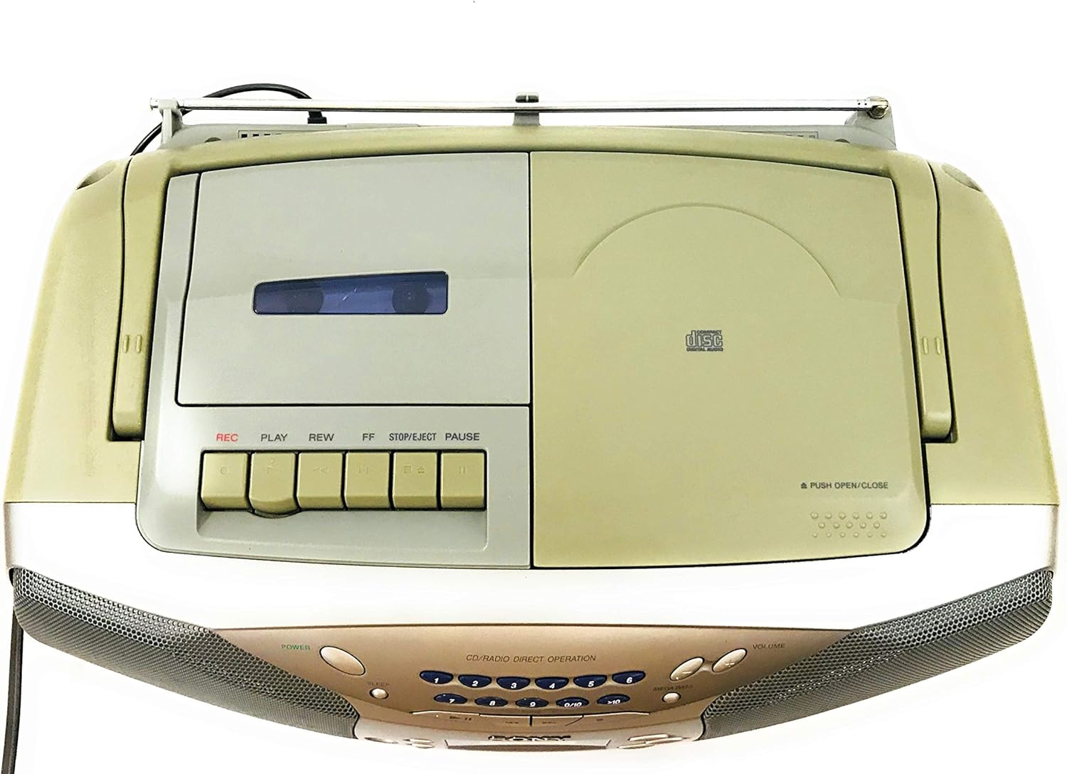Portable AM/FM/CD Cassette Boombox J411