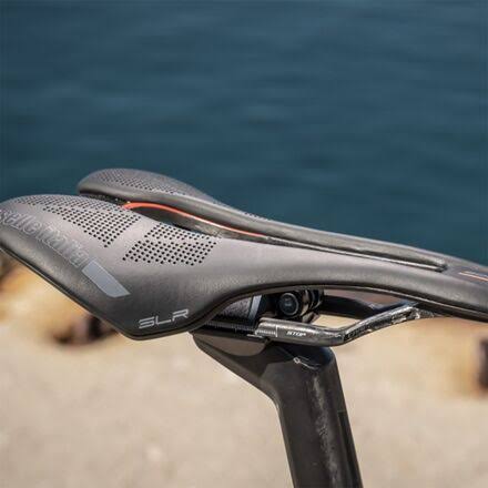 Black Carbonio Superflow Saddle O337