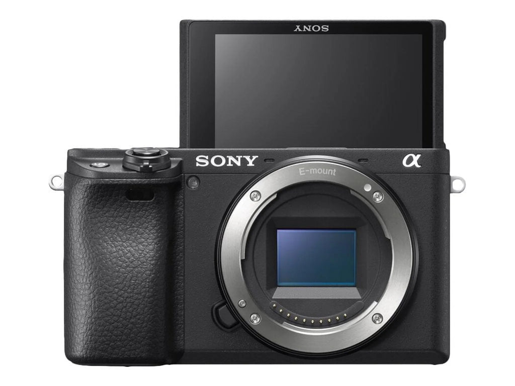 Black Mirrorless Digital Camera 24.2 MP APS-C 4K with 18-135mm Lens H20998