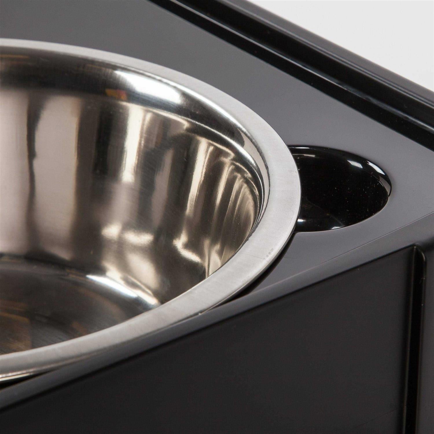 Elevated Feeder with Airtight Storage C80522