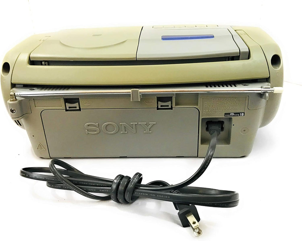 Portable AM/FM/CD Cassette Boombox J411