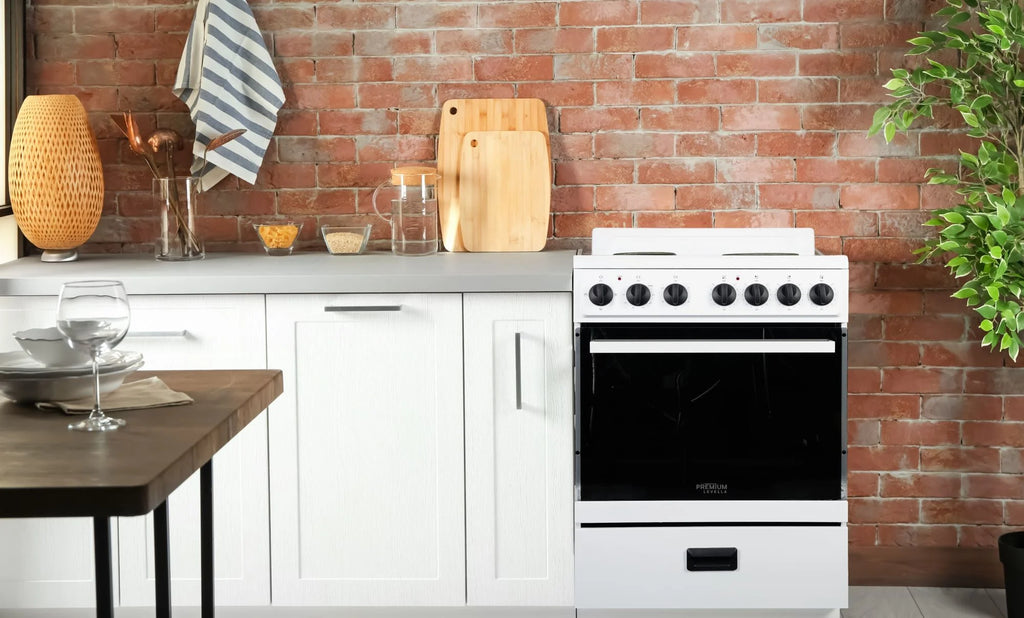 White 24 in 2.7 cu ft Single Oven Electric Range with 4 Burners and Storage Drawer X7903