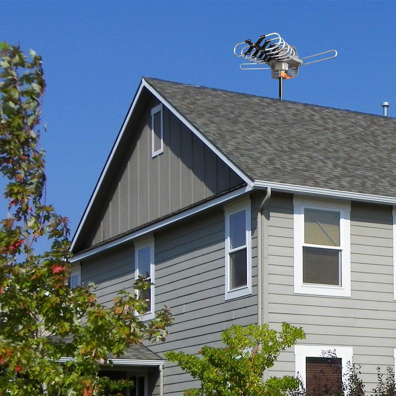 Amplified Digital HDTV Antenna 150 Miles Range 360 Degree Rotation with Mounting Pole & 33 ft RG6 Coax Cable A710593