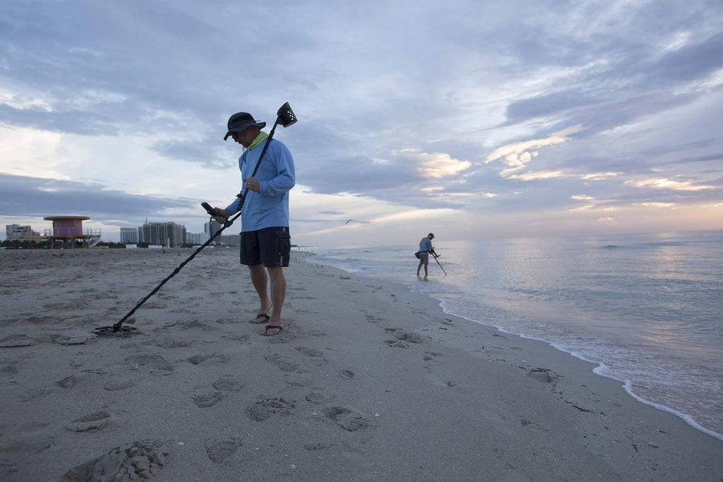 Multi-Purpose Metal Detector with 11" Double-D Smart Coil D205