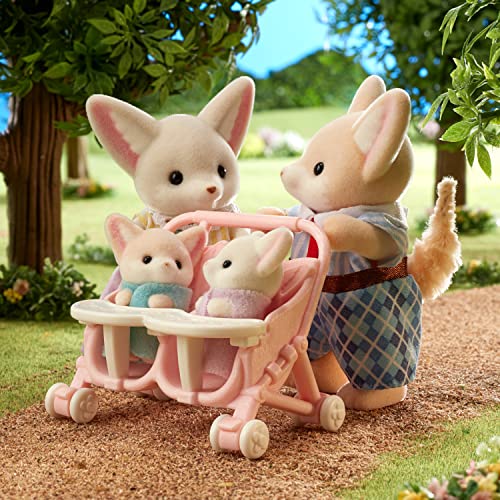 Set of 4 Collectible Doll Figures A812651