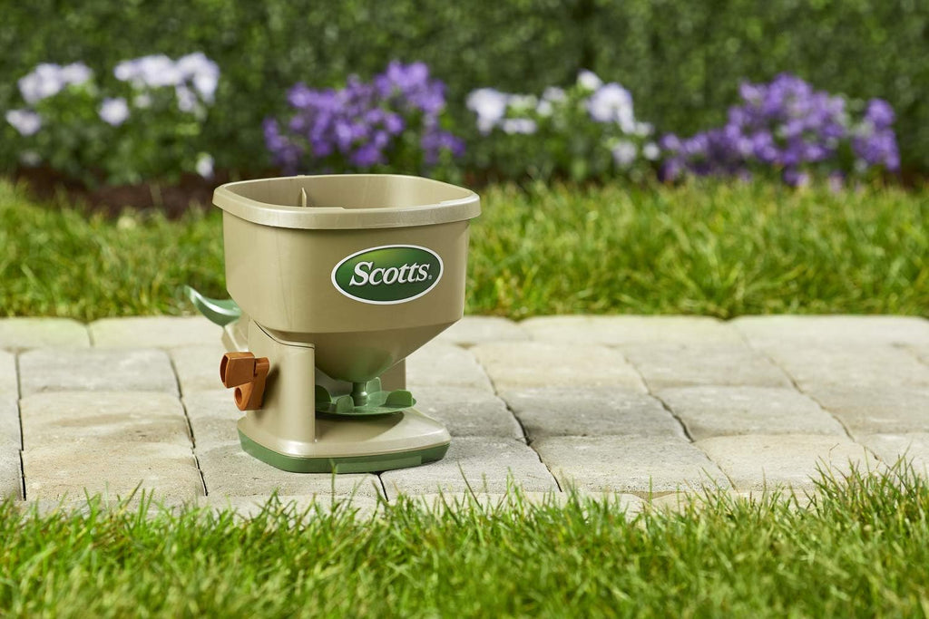 Hand-Powered Handheld Spreader U315